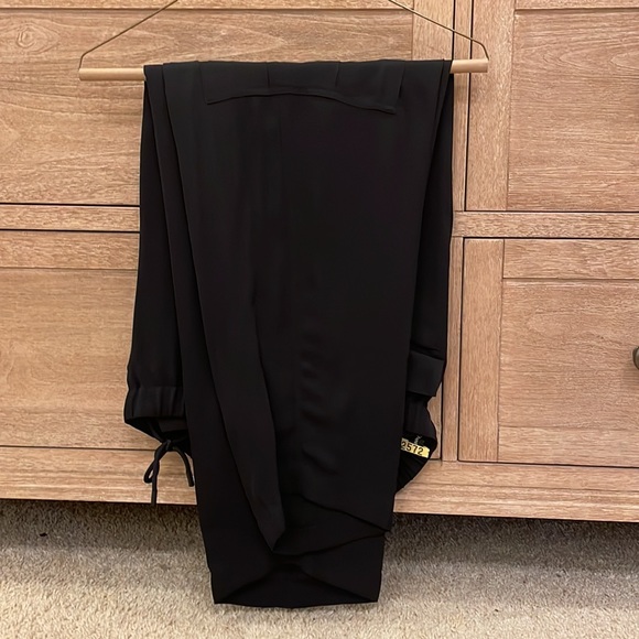 THEORY Silk Cargo Pants - Picture 5 of 10